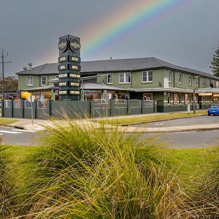 Northside Hotel Lavington Buitenkant foto