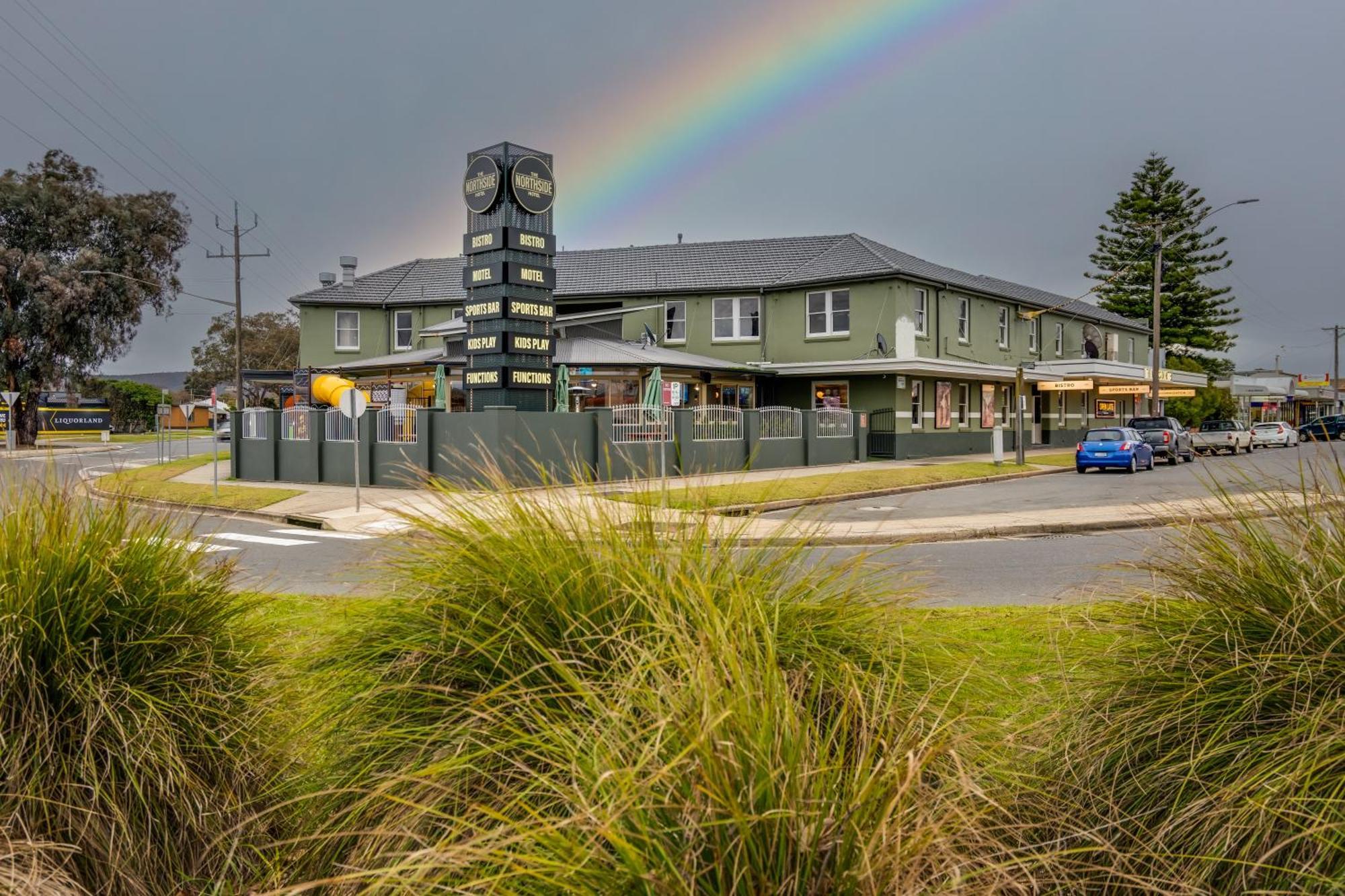Northside Hotel Lavington Buitenkant foto